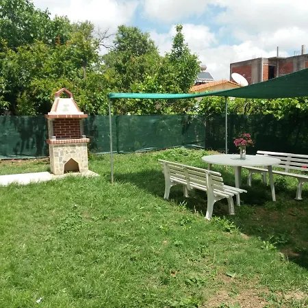 Sotiria Lux Vilă